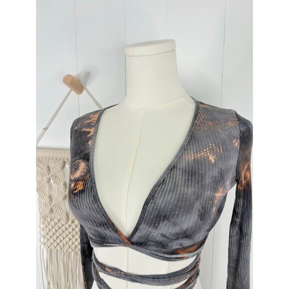 I.AM.GIA Ribbed Tie Dye Long Sleeve Crop Top Womens XS Gray Orange - Picture 2 of 7